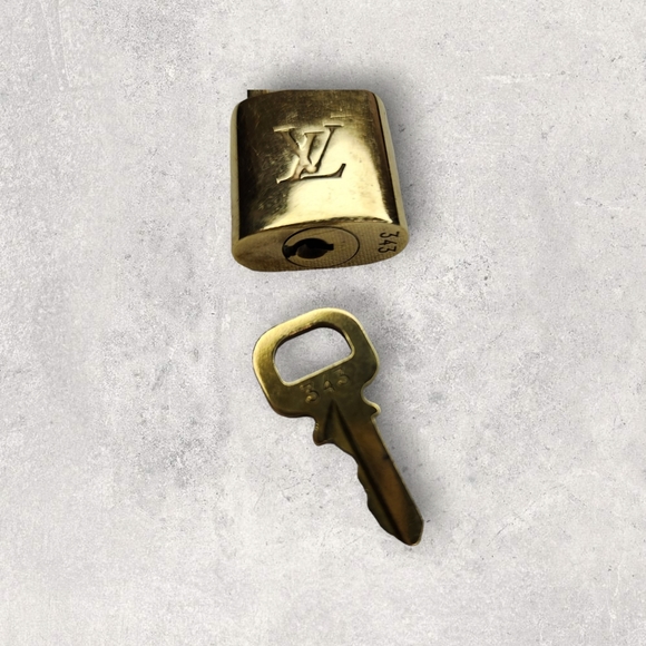 LV Louis Vuitton Lock and Key #343 - Picture 3 of 4
